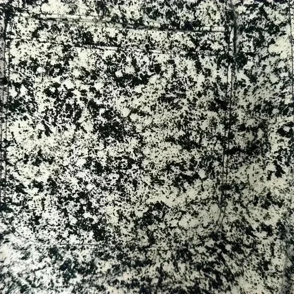 Athleta Farallon Short | Pebbles Texture Black | SZ M - Picture 7 of 11